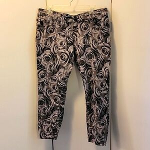 Torrid Denim Rose Pattern Capri size 12